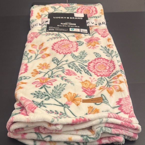 New LUCKY BRAND Printed Plush Throw Blanket - Cream/Pink/Orange - 50"x70" - Picture 7 of 8